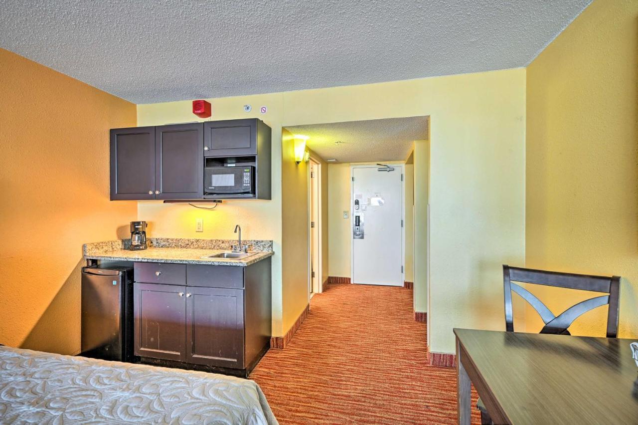 Convenient Myrtle Beach Studio With Balcony! Eksteriør billede